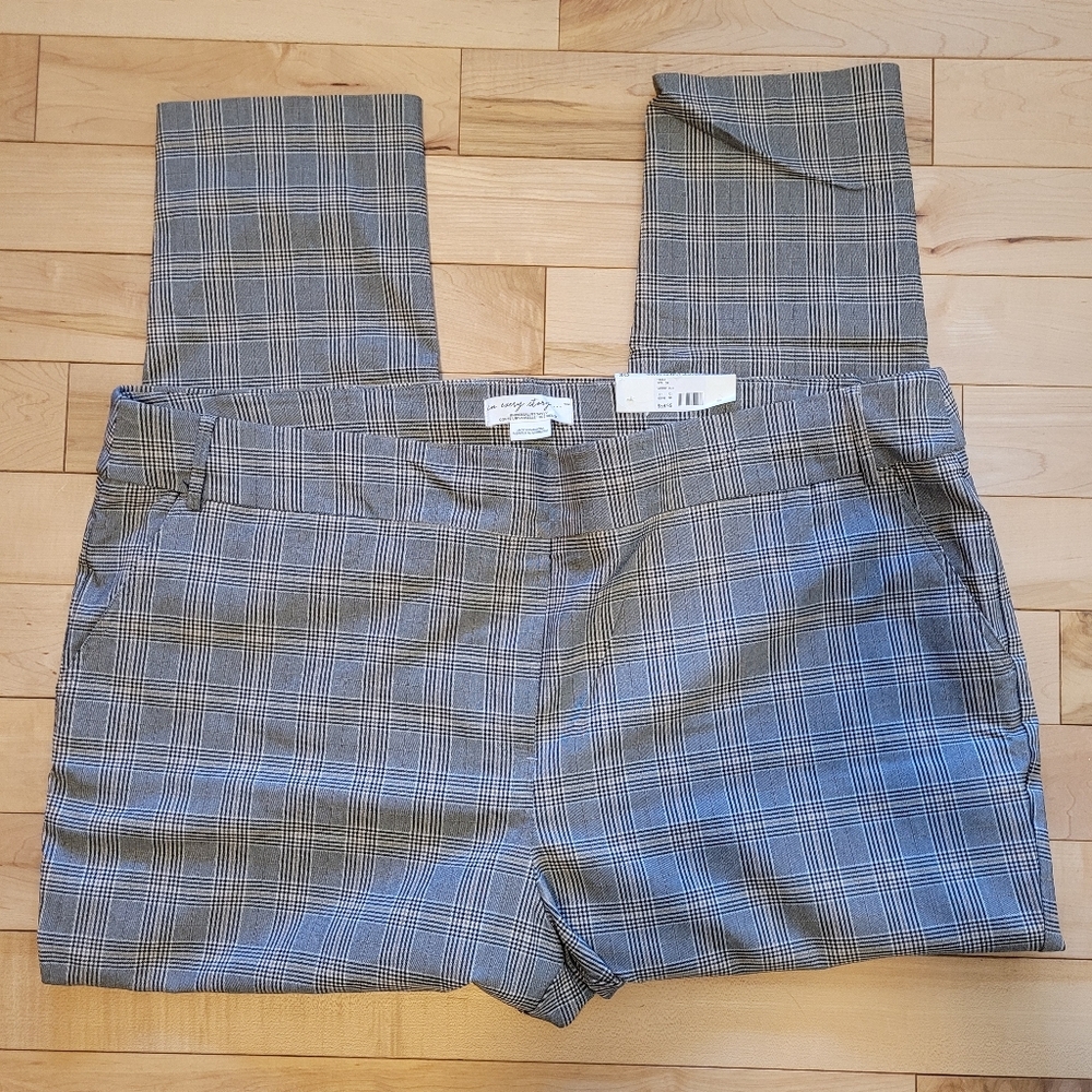 Brand New Penningtons In Every Story Women's Size 30 Skinny Leg Pants